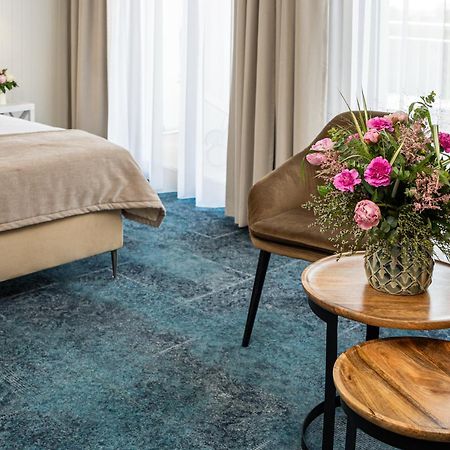 Hotel Szafir Jastrzębia Góra エクステリア 写真