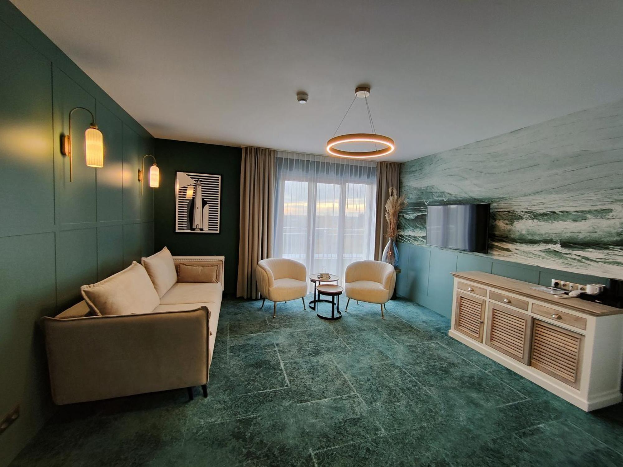 Hotel Szafir Jastrzębia Góra エクステリア 写真