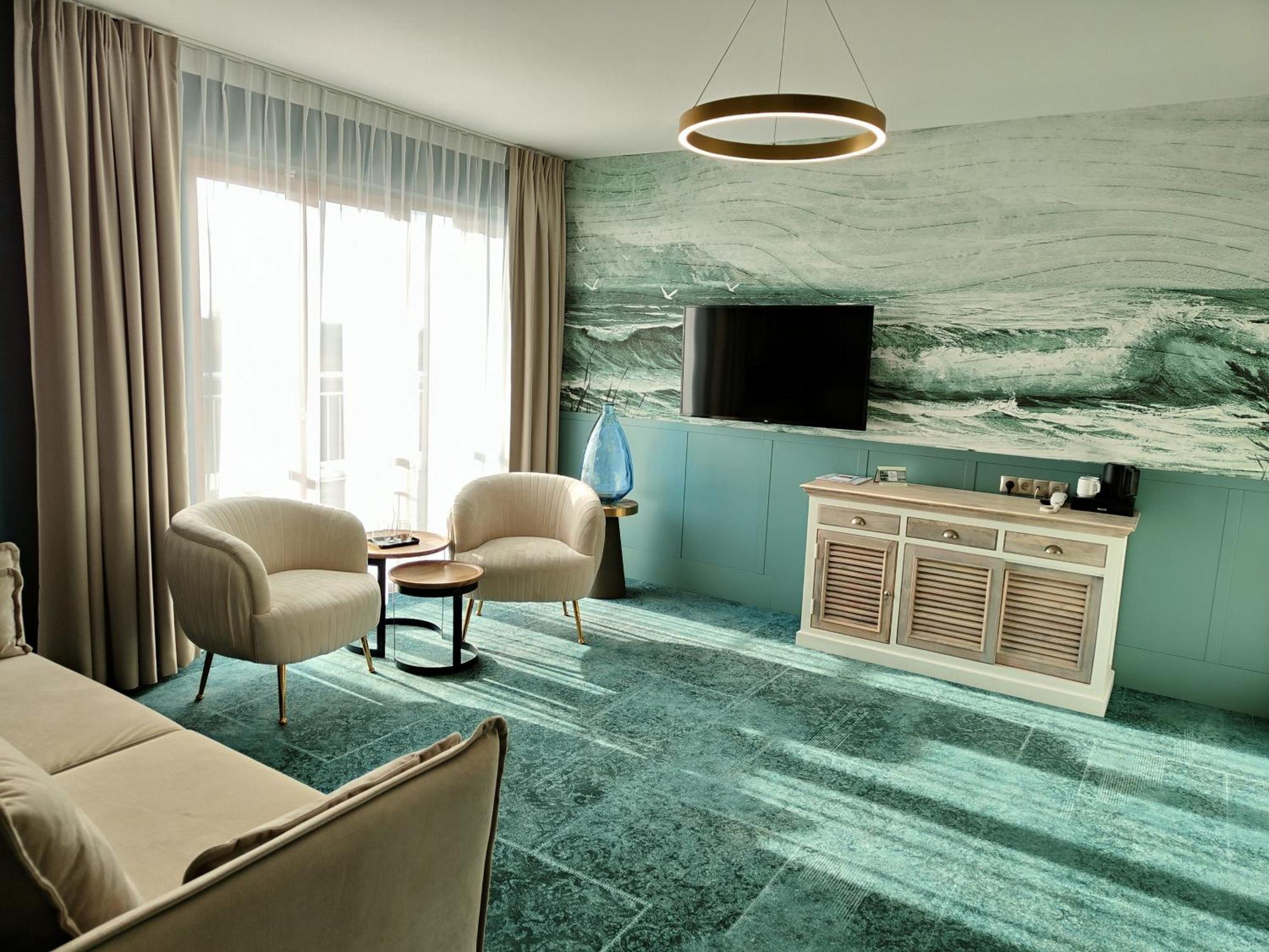 Hotel Szafir Jastrzębia Góra エクステリア 写真