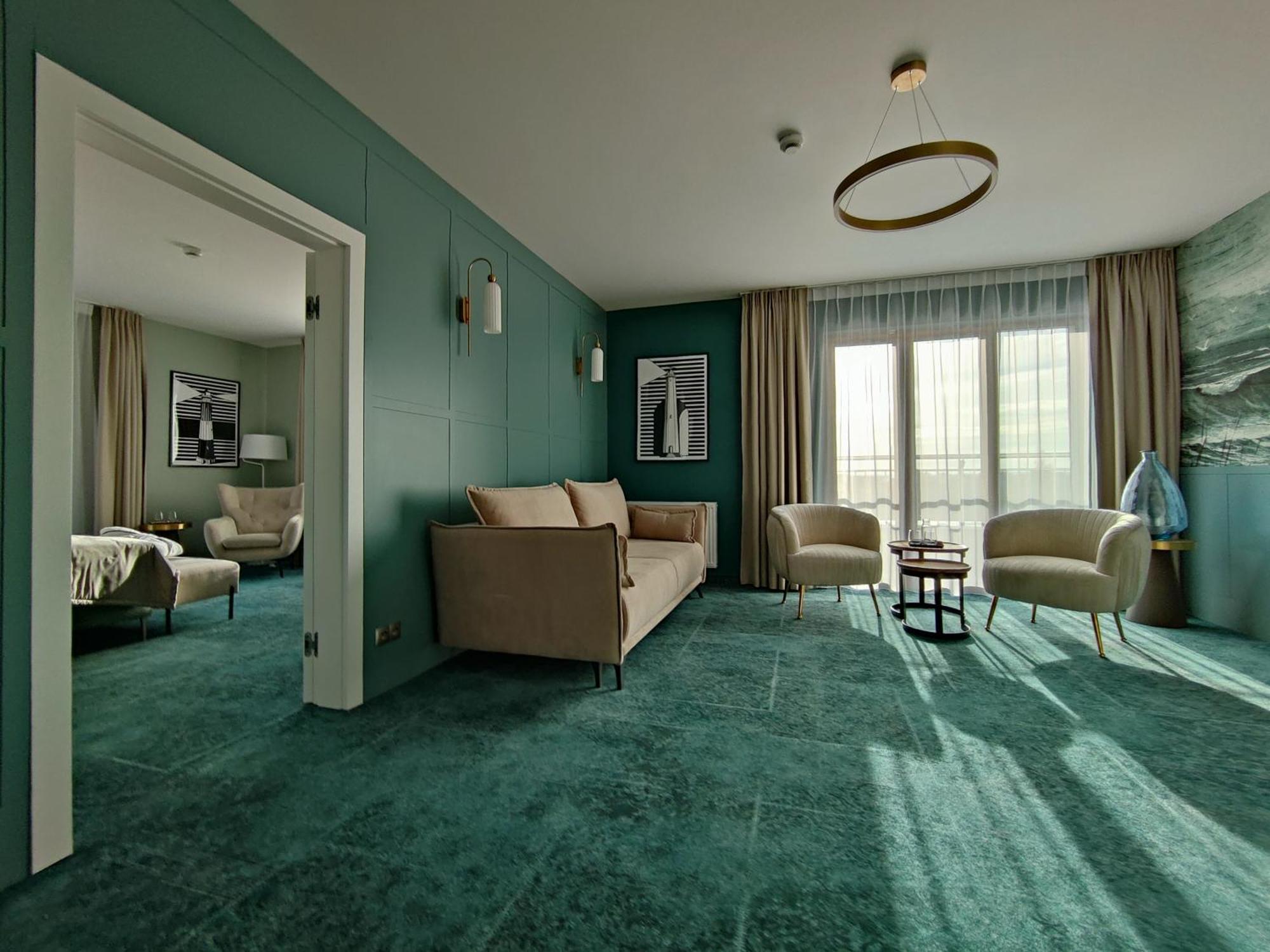Hotel Szafir Jastrzębia Góra エクステリア 写真