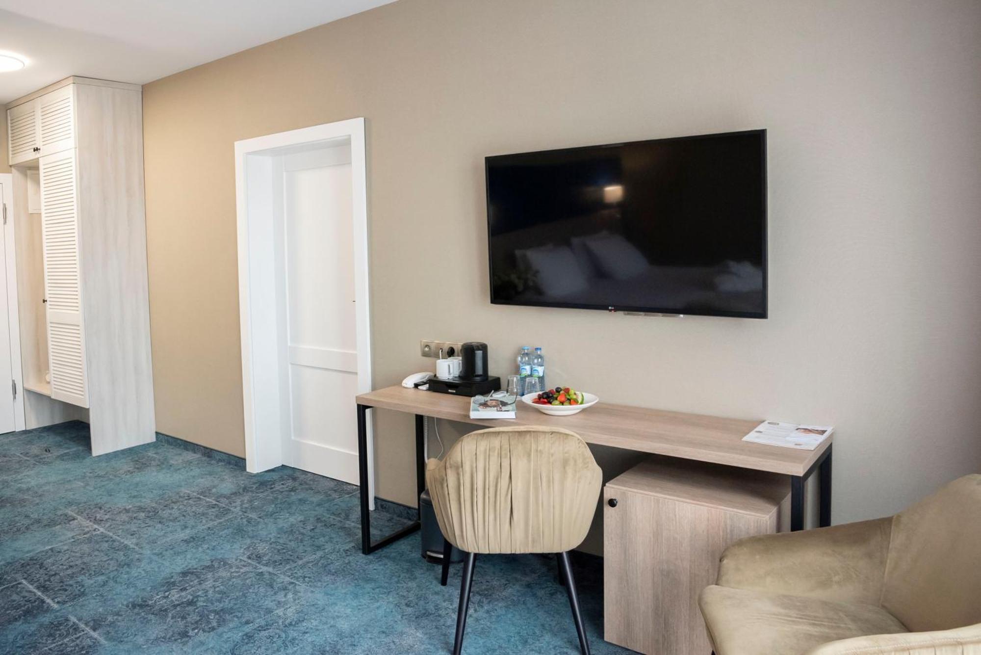 Hotel Szafir Jastrzębia Góra エクステリア 写真