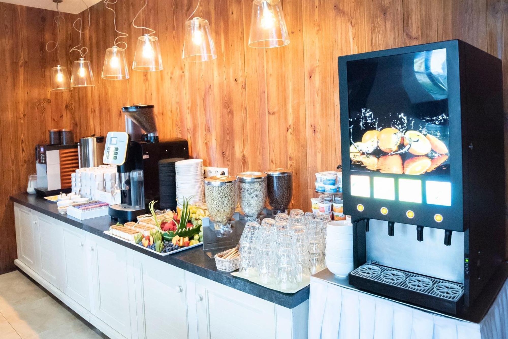 Hotel Szafir Jastrzębia Góra エクステリア 写真