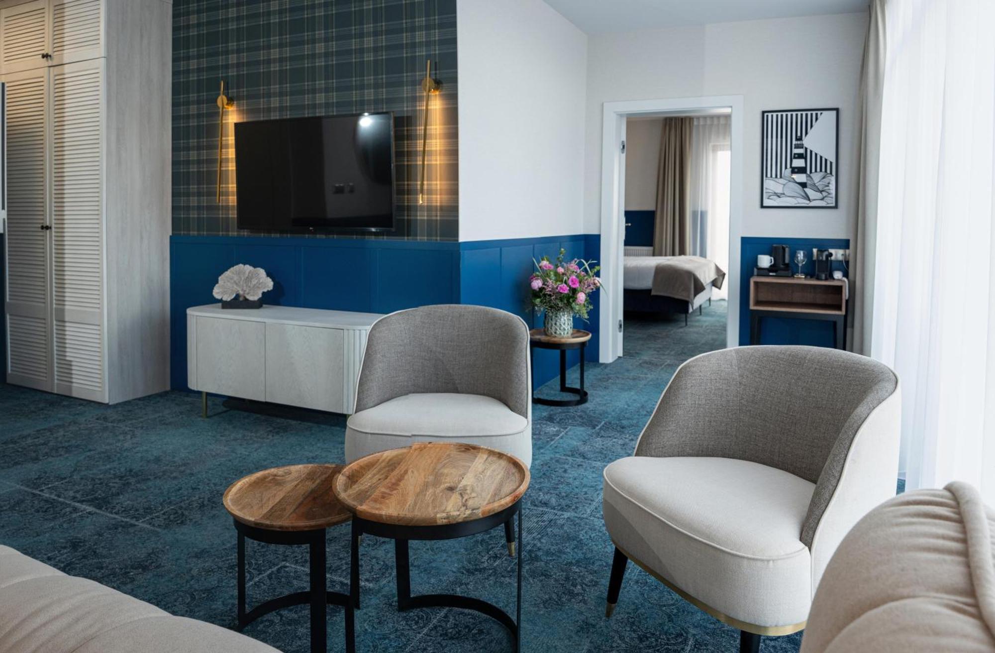 Hotel Szafir Jastrzębia Góra エクステリア 写真
