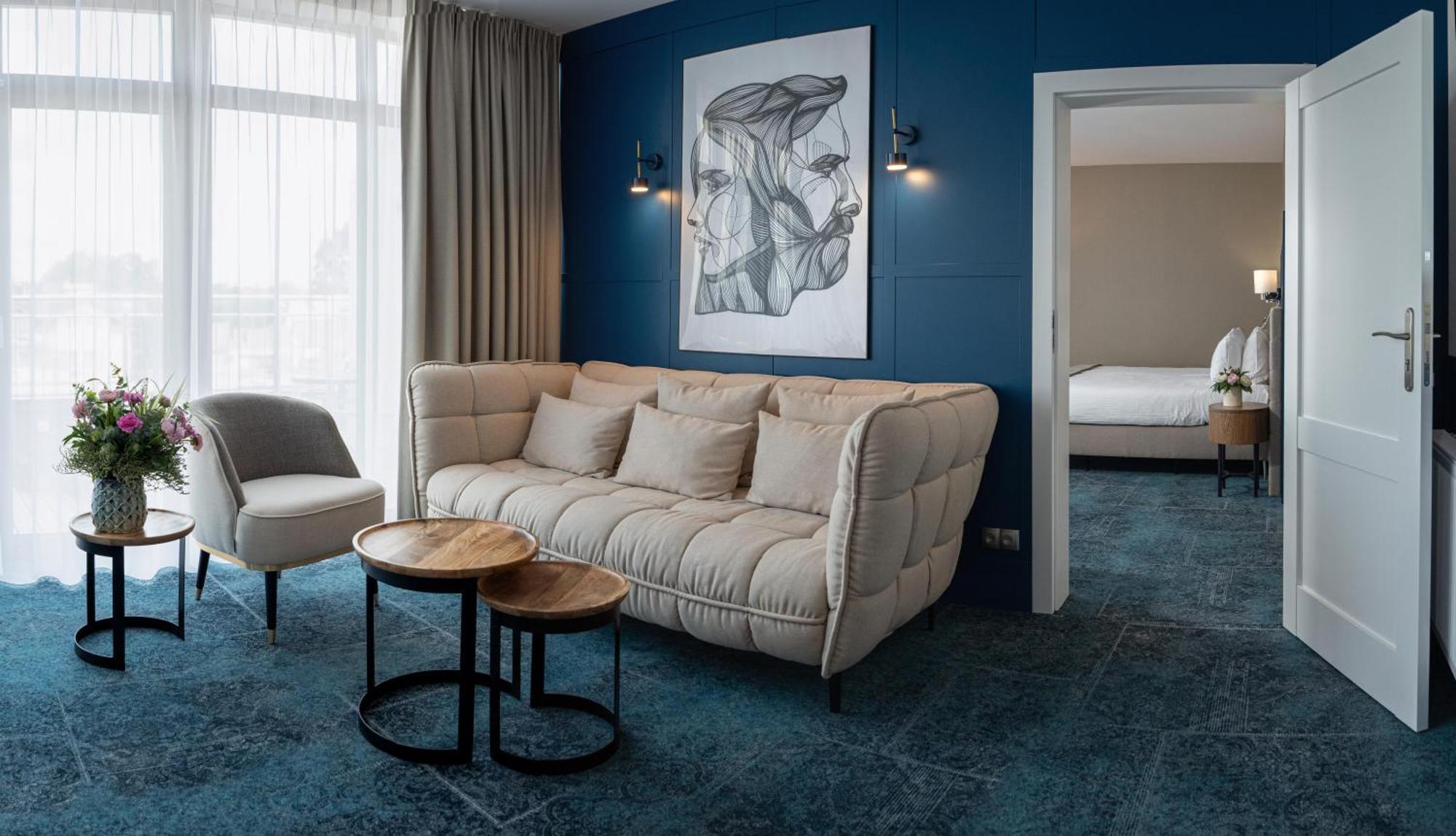 Hotel Szafir Jastrzębia Góra エクステリア 写真