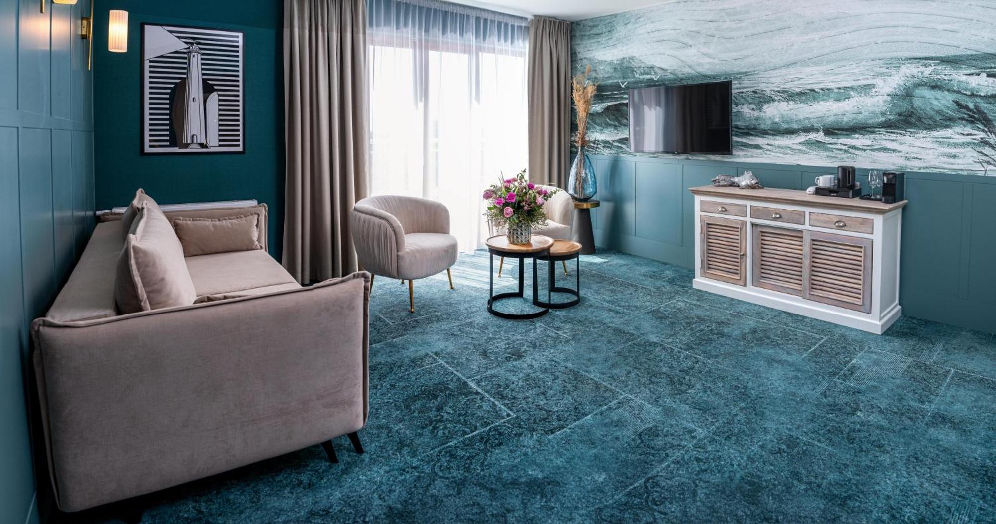 Hotel Szafir Jastrzębia Góra エクステリア 写真